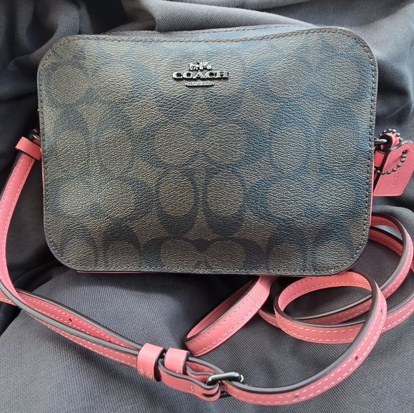 COACH 91677 Black and Pink Crossbody Bag with Signature Style - Picture 1 of 10